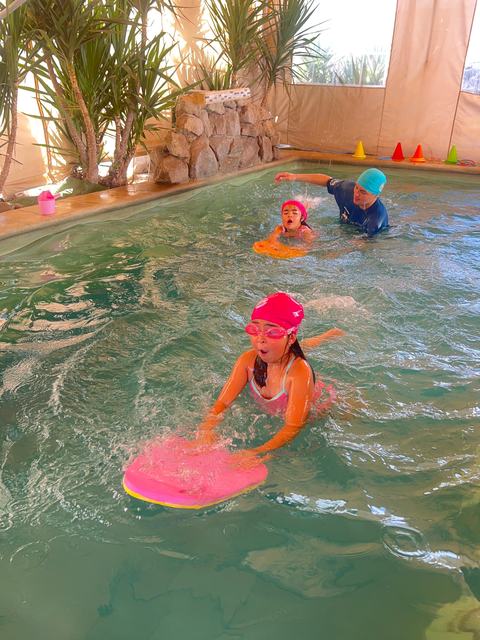 Clase de natación en Move and Safe