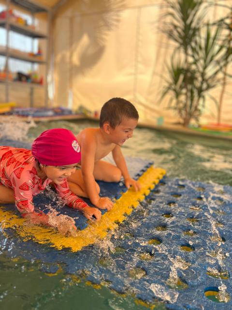 Clase de natación en Move and Safe