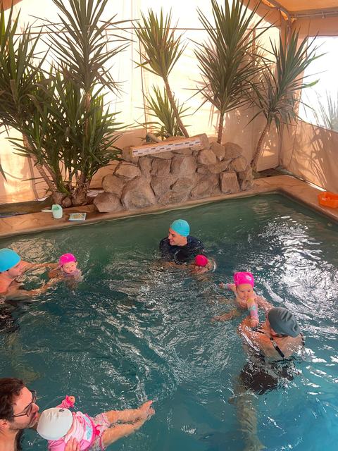 Clase de natación en Move and Safe